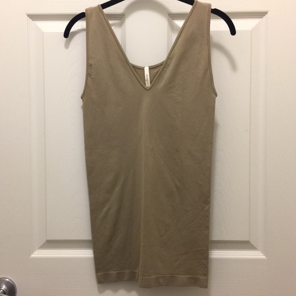 NWOT Khaki skinnytees V-Neck Layering Tank, OS - Picture 3 of 5